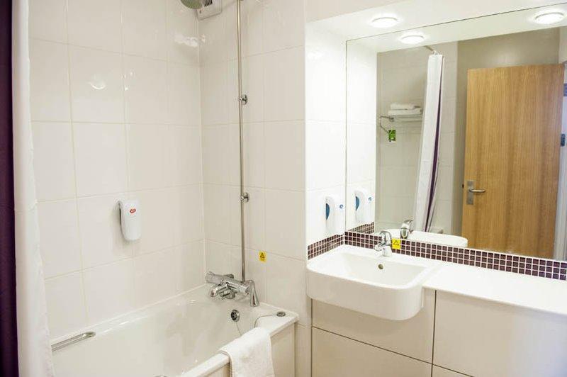 Premier Inn Peterborough - Ferry Meadows Экстерьер фото