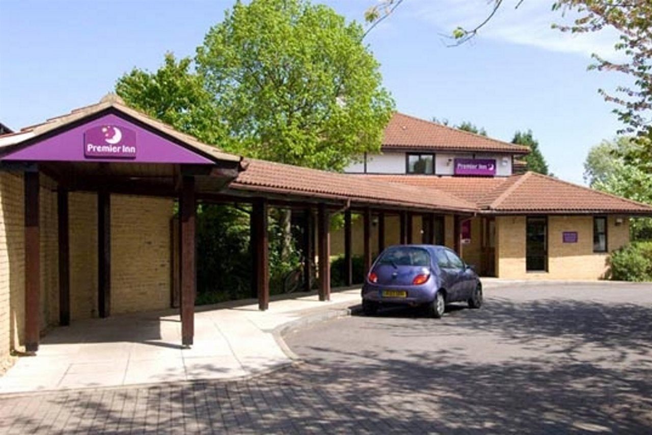 Premier Inn Peterborough - Ferry Meadows Экстерьер фото